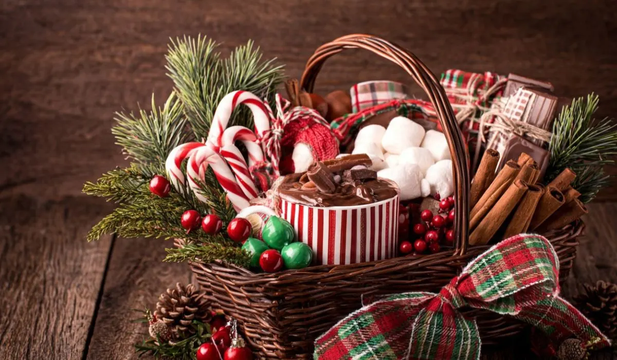 Hot Chocolate Christmas Basket